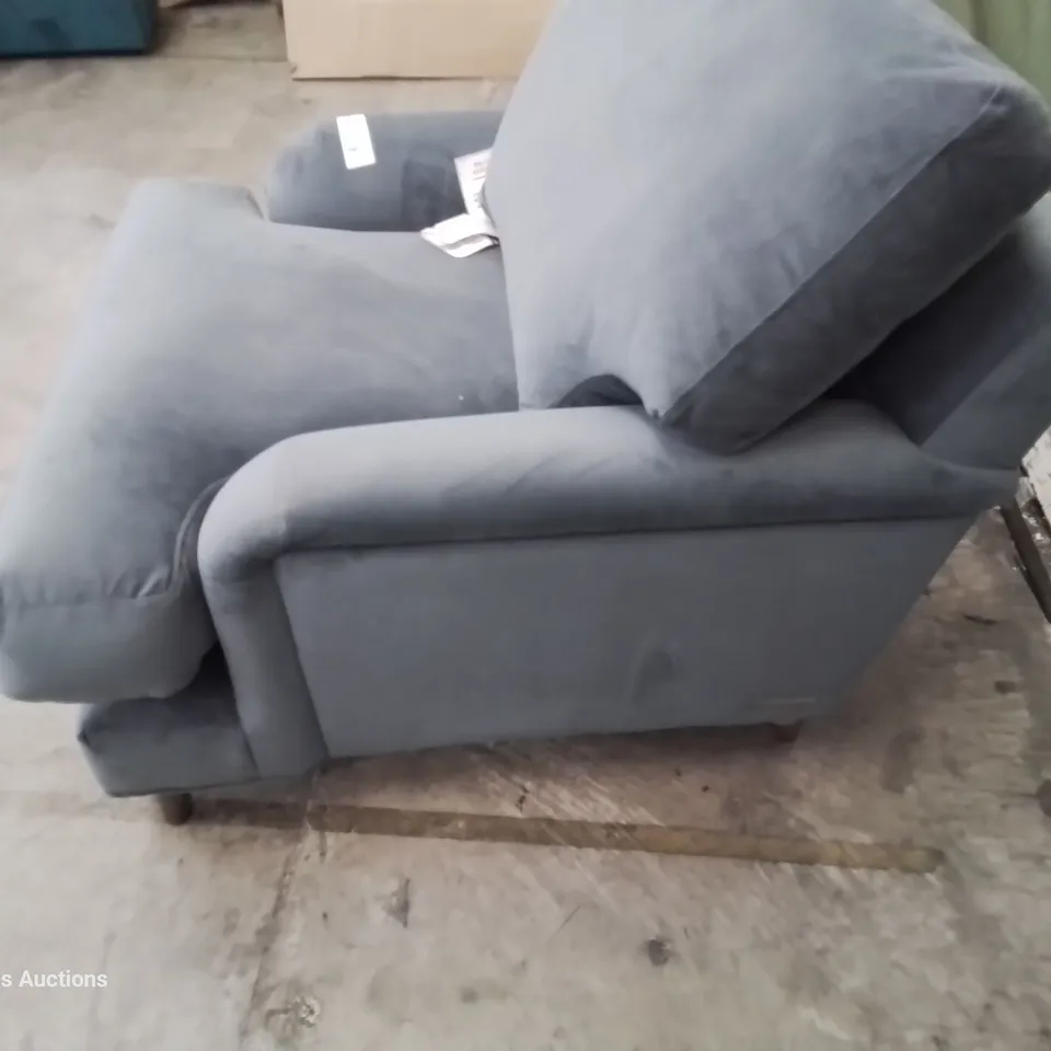 QUALITY BRITISH DESIGNER LOUNGE Co. EASY CHAIR PLUSH CHARCOAL FABRIC 