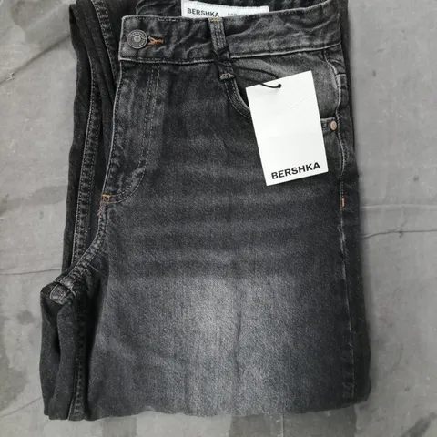 BERSHKA BARREL FIT JEANS IN BLACK SIZE UK 10