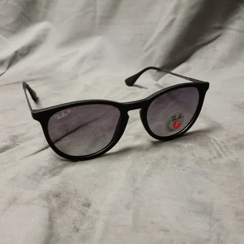 RAY-BAN SUNGLASSES – BLACK FRAME, POLARISED LENSES
