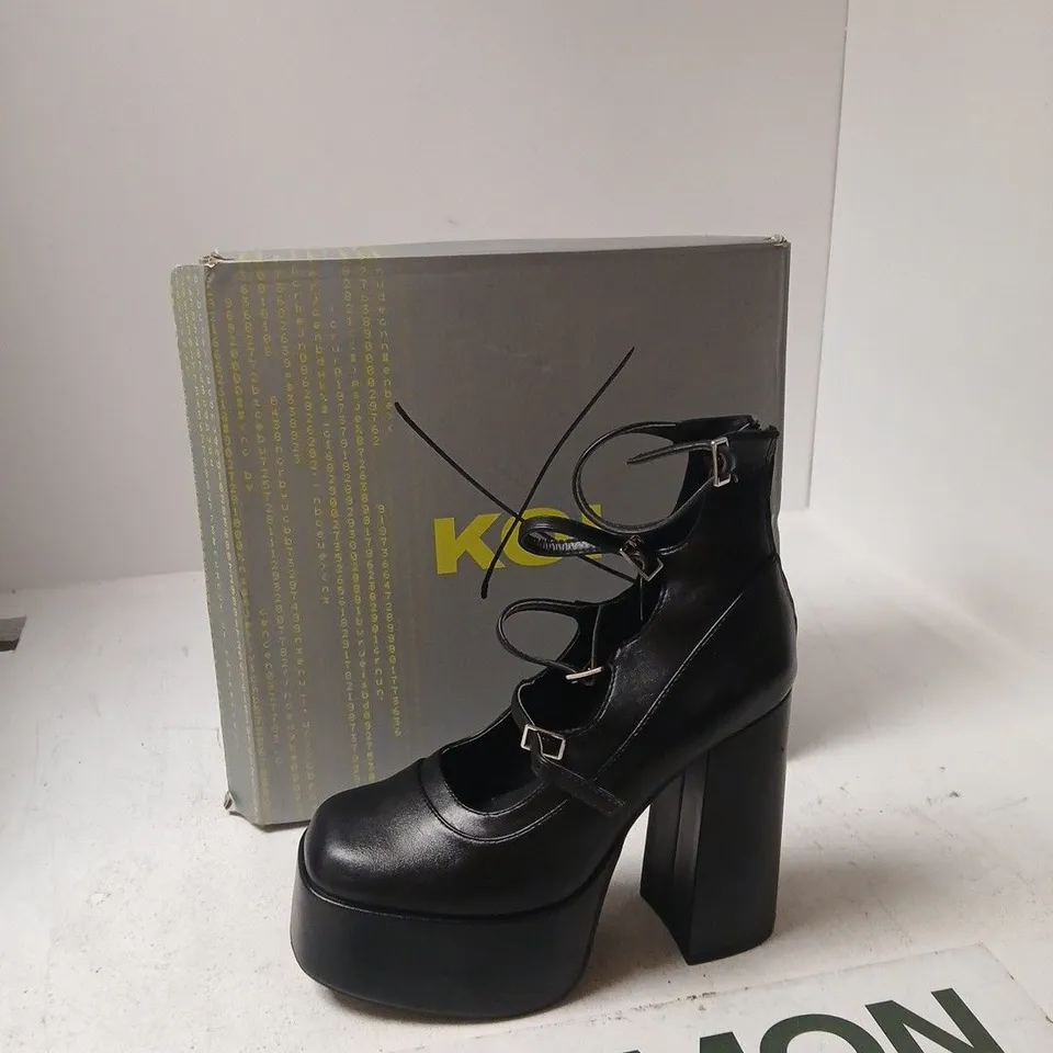 BLACK PLATFORM ANKLE BOOTS WITH STRAPS – WOMEN'S SHOES - UK 6