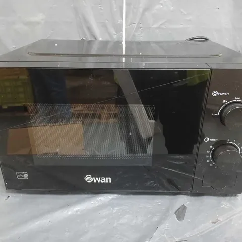 BOXED SWAN 20L 700W MANUAL MICROWAVE - BLACK - COLLECTION ONLY