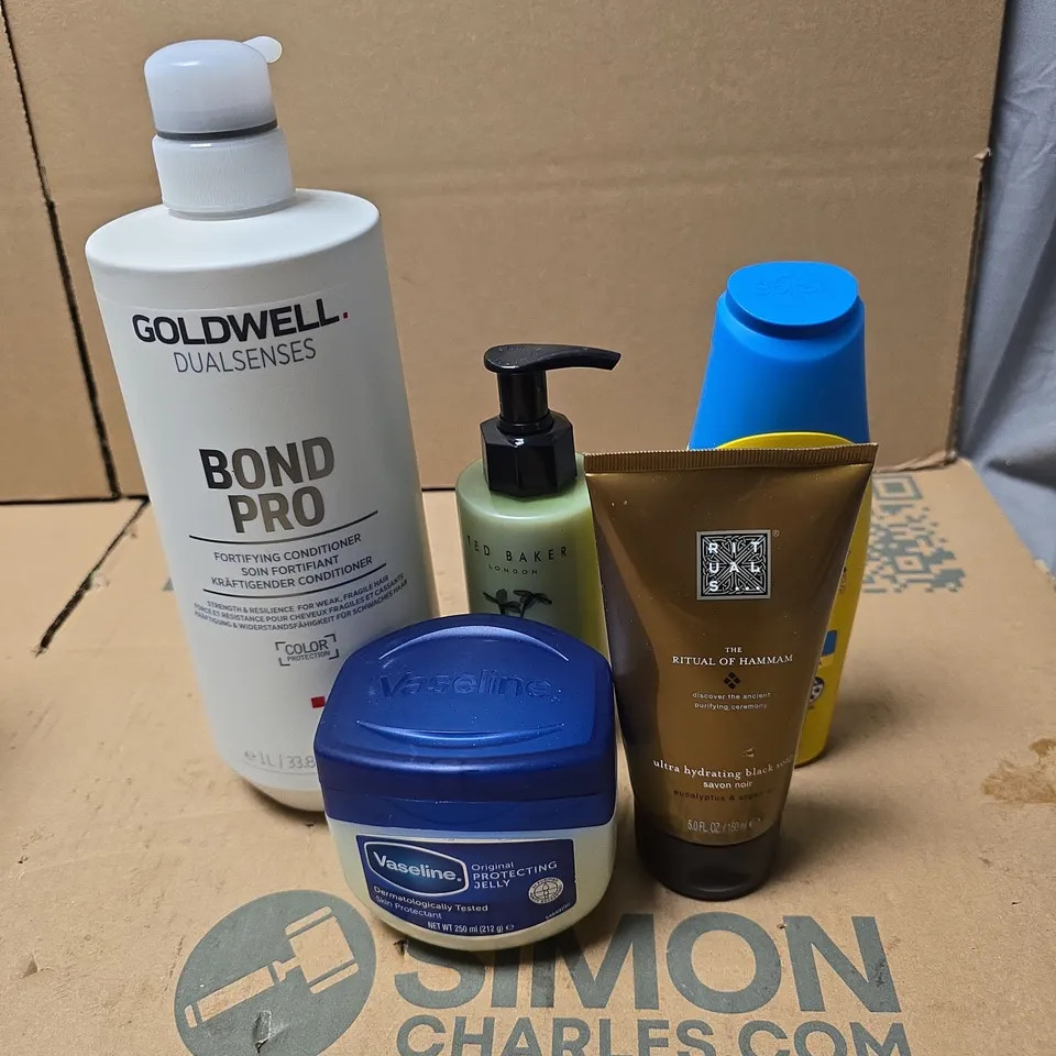 TOTE OF APPROXIMATELY 20 ASSORTED COSMETIC ITEMS TO INCLUDE GOLDWELL BOND PRO, VASELINE, BOOTS SOLTAN KIDS SUNCARE LOTION, TED BAKER BODY CLEANSER, RITUALS...BLACK SOAP ETC