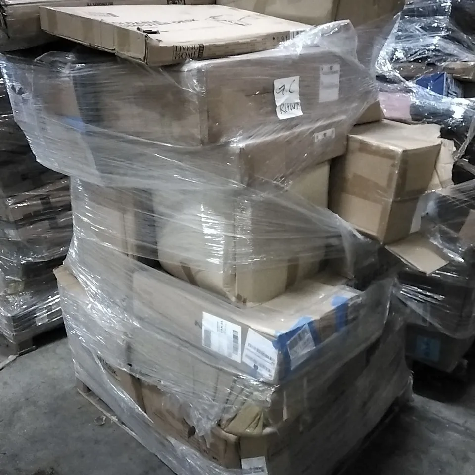 PALLET OF HOUSEHOLD ITEMS TO INCLUDE OFFICE CHAIR,  TELESCOPIC LADDER, FOLDABLE COMPUTER DESK AND OTHER ASSORTED ITEMS....