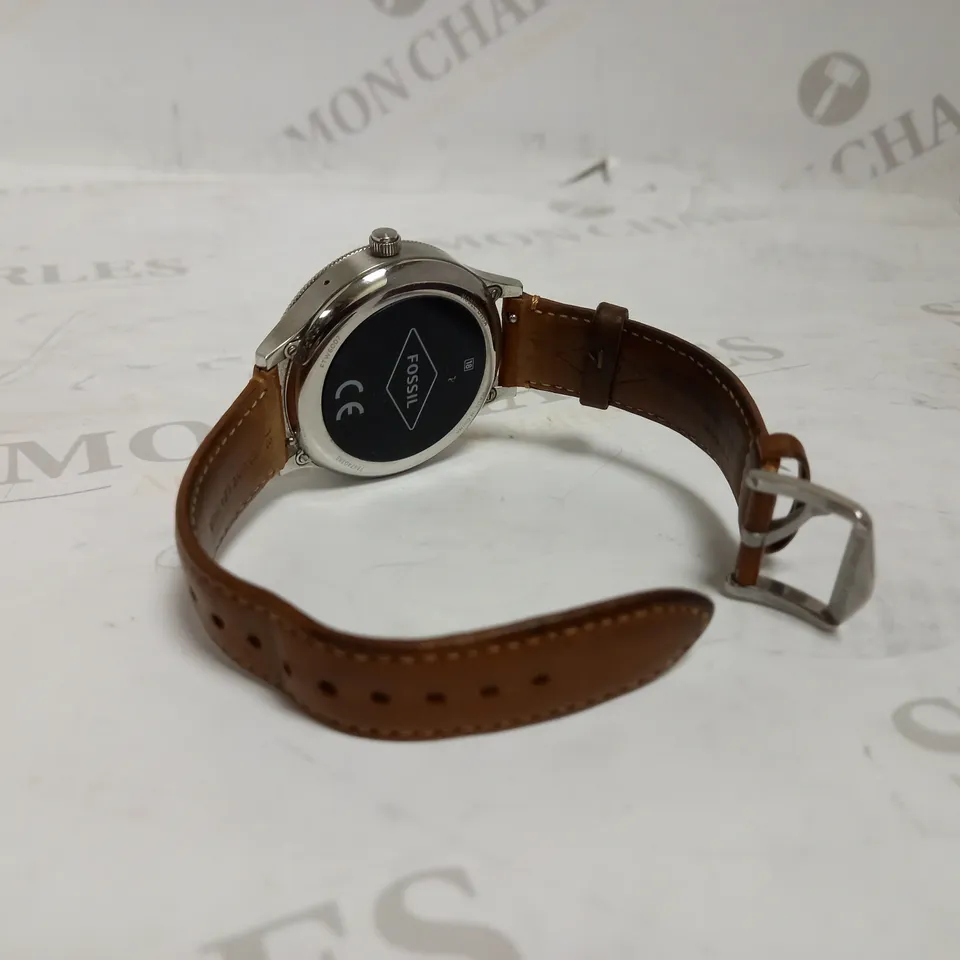 FOSSIL LEATHER STRAP SMARTWATCH