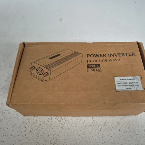 POWER INVERTER – PURE SINE WAVE, 1500W, DC 12/24V TO AC 220V