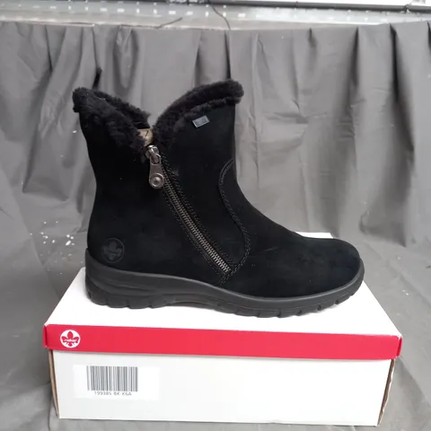 BOXED PAIR OF RIEKER CUFF DETAIL WATER RESISTANT BOOTS IN BLACK - SIZE 6.5