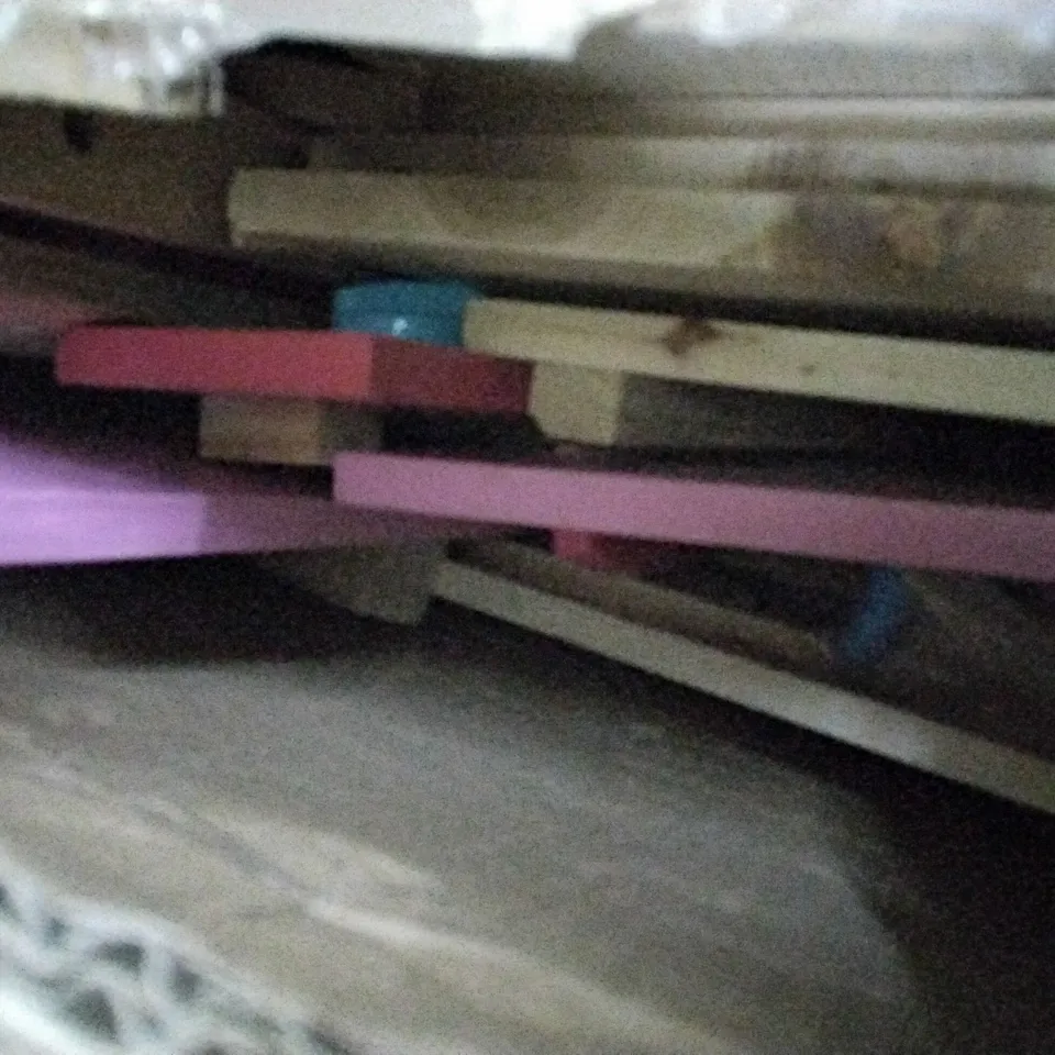 BOXED PEPPA PIG MUD KITCHEN (1 BOX)