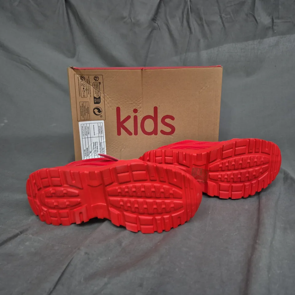 BOXED PAIR OF KIDS FASHION RED TRAINERS - SIZE 35