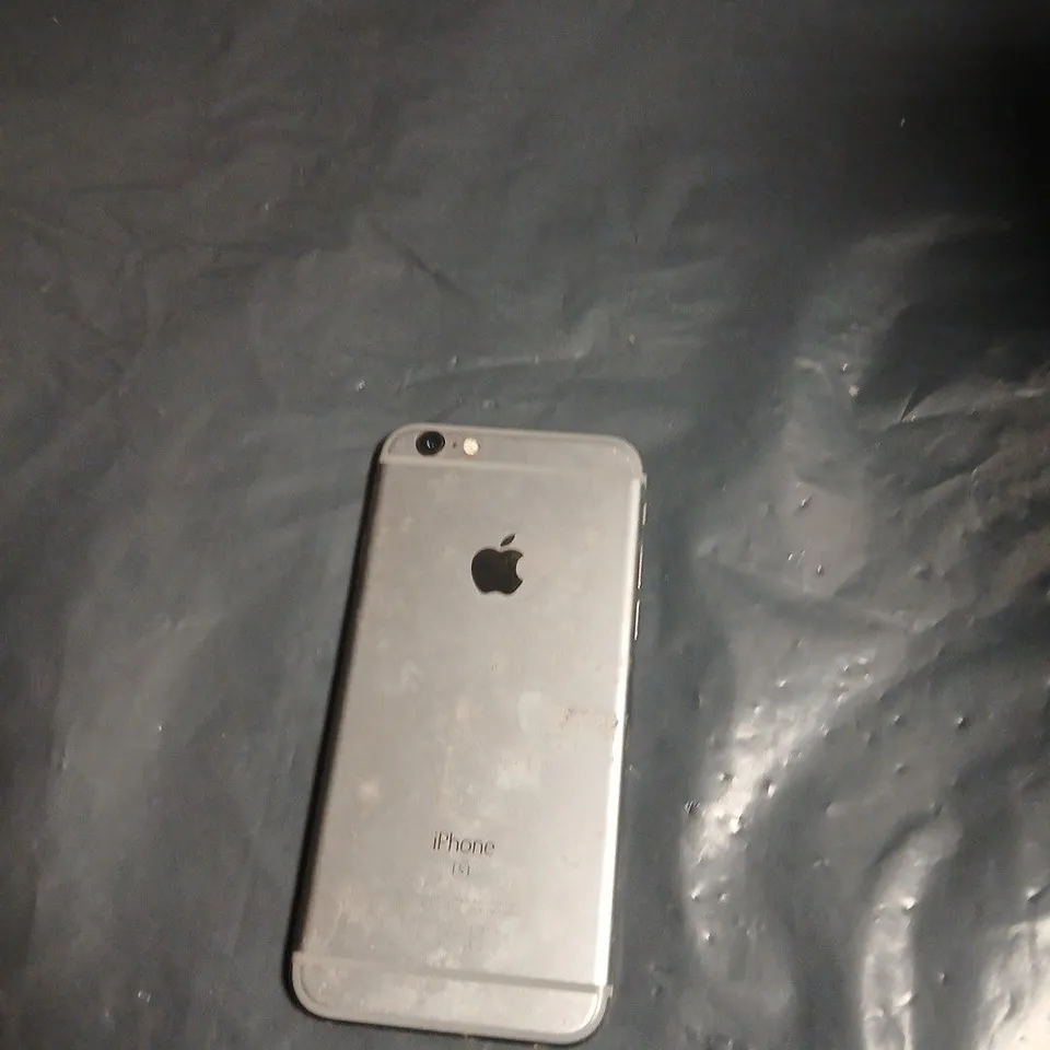 APPLE IPHONE – SILVER