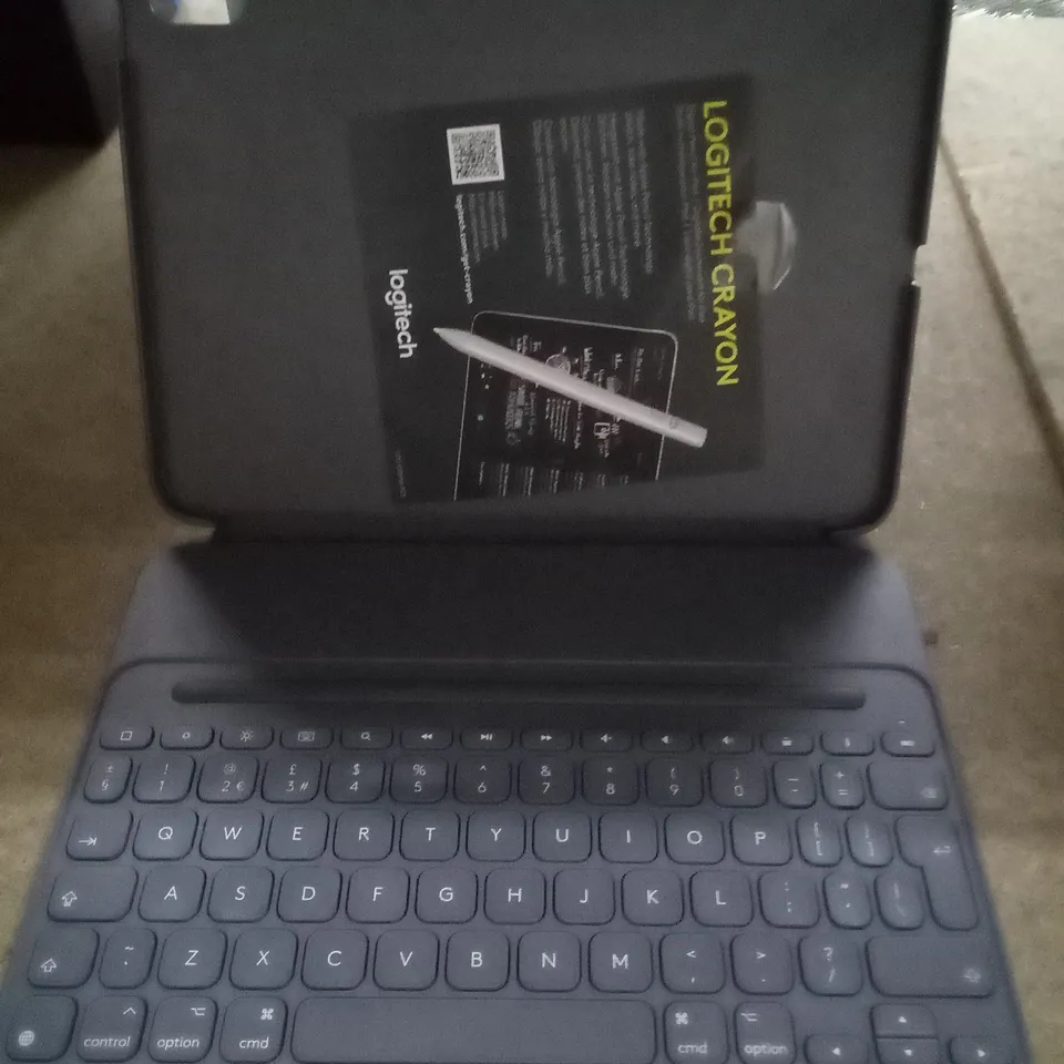 LOGITECH SLIM FOLIO IPAD 10TH GENERATION