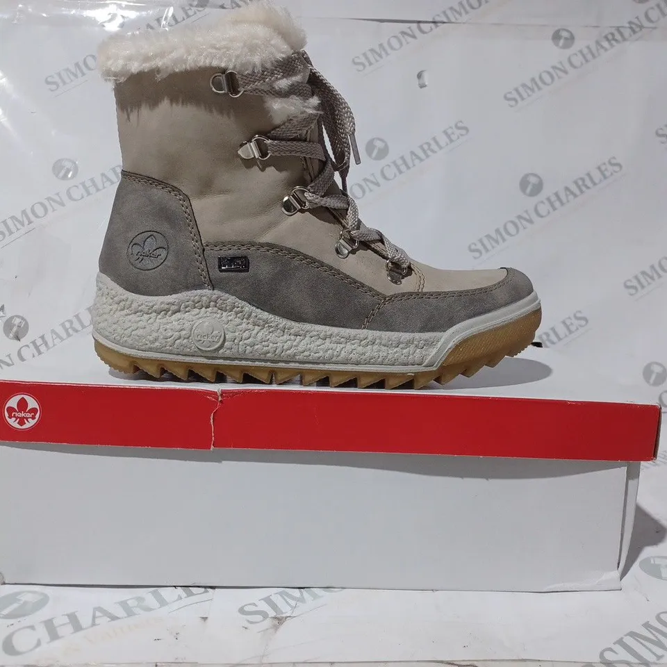 BOXED PAIR OF RIEKER ANTISTRESS WARM HIKING BOOTS IN CREAM SIZE 4