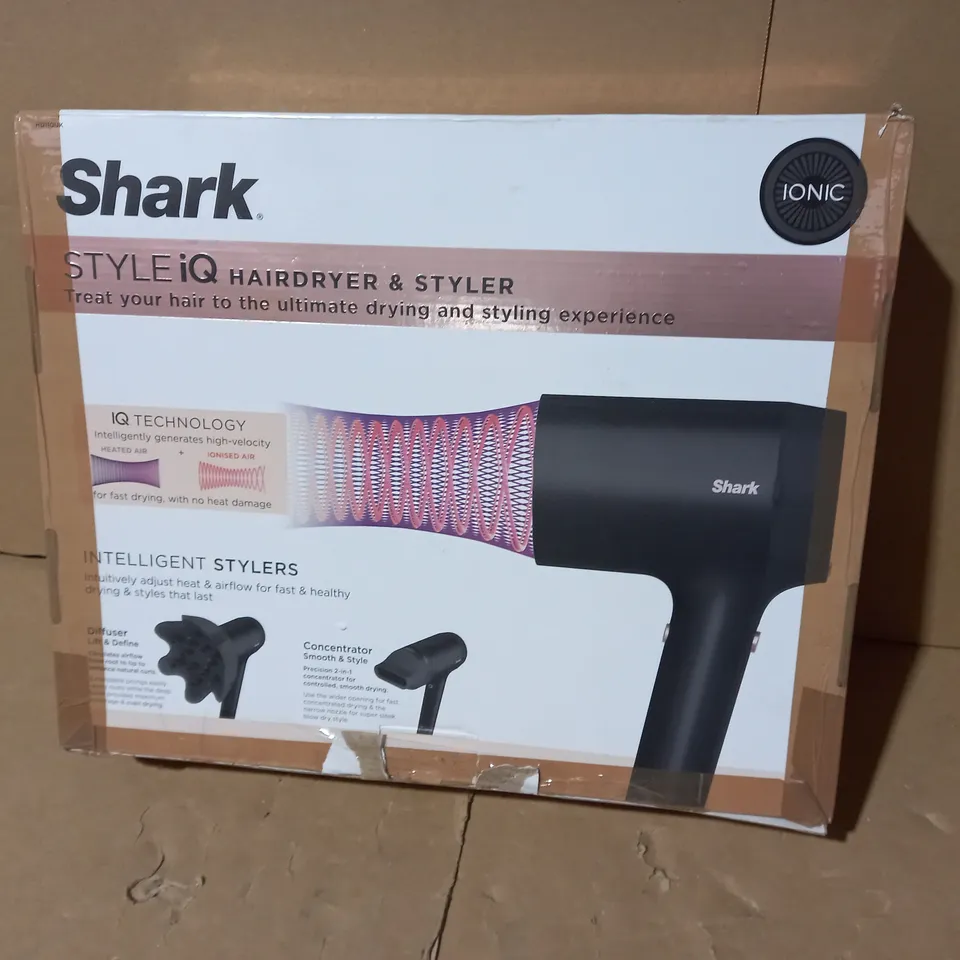 SHARK STYLE IQ IONIC HAIR DRYER & STYLER W/ ACCESSORIES HD110UKQ