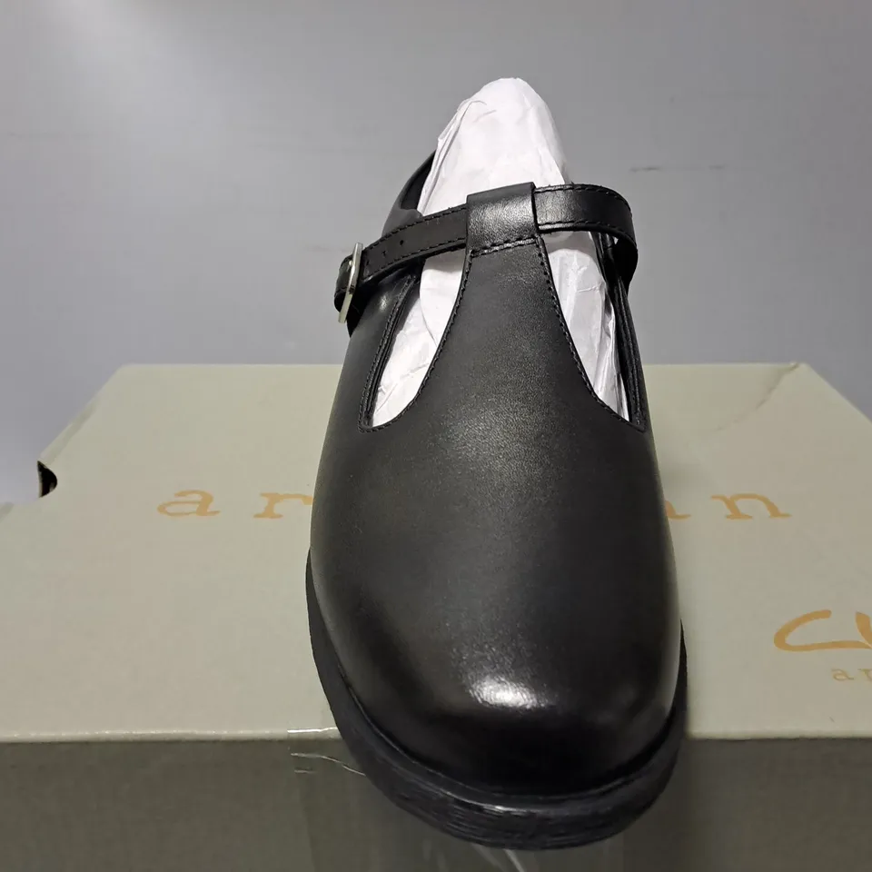 BOXED CLARKS ARTISAN HAVISHAM BAR BLACK LEATHER SMART SHOES - UK 6 