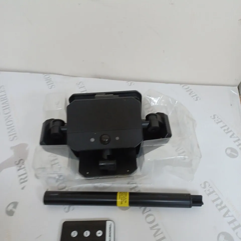 BELL & HOWELL 300 LUMENS BIONIC FLOODLIGHT