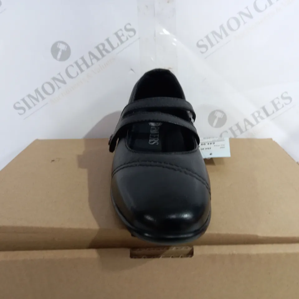 BOXED PAVERS HSKEMP1813 IN BLACK SHOES - UK 1