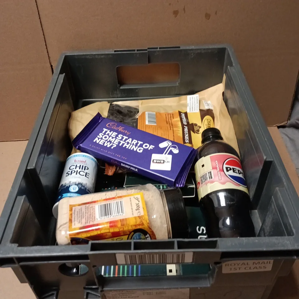 TOTE OF APPROXIMATELY 15 ASSORTED FOOD/DRINK ITEMS TO INCLUDE PITTED PRUNES, PEPSI STRAWBERRY N CREAM, TEX'S ORIGINAL FRIED CHICKEN COATING, DAIRY MILK, CHIP SPICE CLASSIC, SCHAR ETC