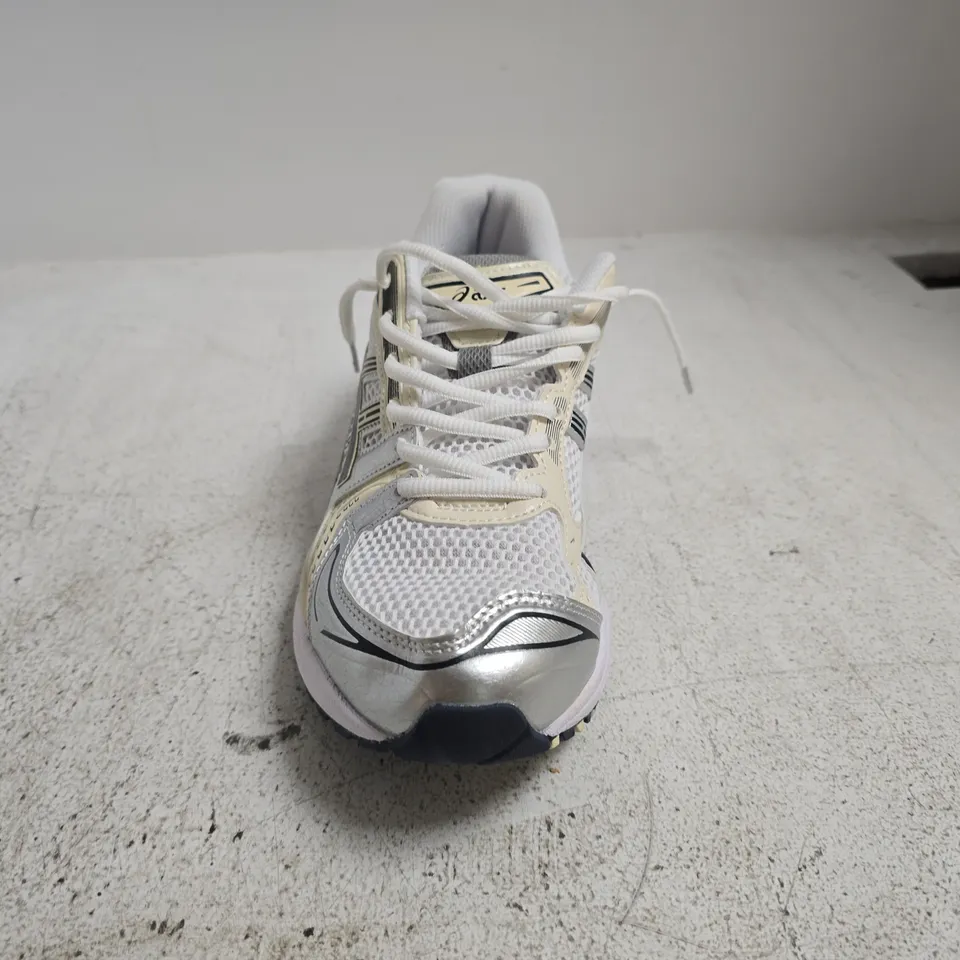 PAIR OF ASICS GEL-KAYANO 14 TRAINERS IN WHITE/SILVER/CREAM/BLACK SIZE UK 9