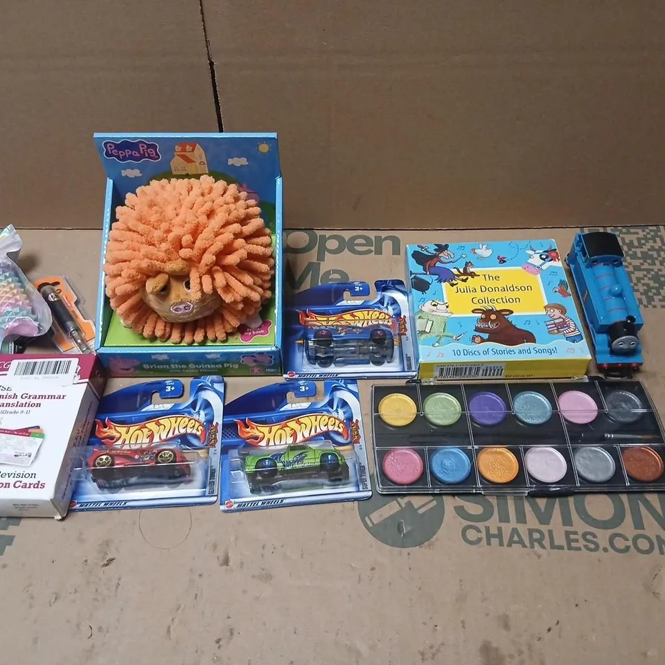 LARGE QUANTITY OF ASSORTED TOYS AND ACCESSORIES TO INCLUDE; PEPPA PIG BRIAN THE GUINEA PIG, THE JULIA DONALDSON COLLECTION 10 DISCS OF STORIES AND SONGS, HOT WHEELS CARS AND SPANISH GRAMMAR AND TRANSL
