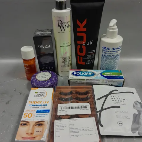 APPROXIMATELY 20 ASSORTED HEALTH & BEAUTY PRODUCTS TO INCLUDE SELF HEATING MASKS, POLIGRIP, GARNIER HYALURONIC ACID ETC 