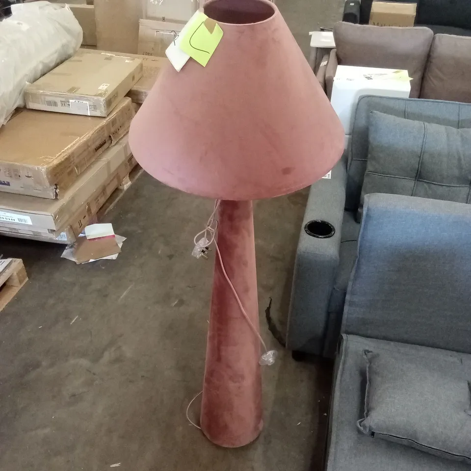 HEIDO CONICAL PINK VELVET MIDI FLOOR LAMP