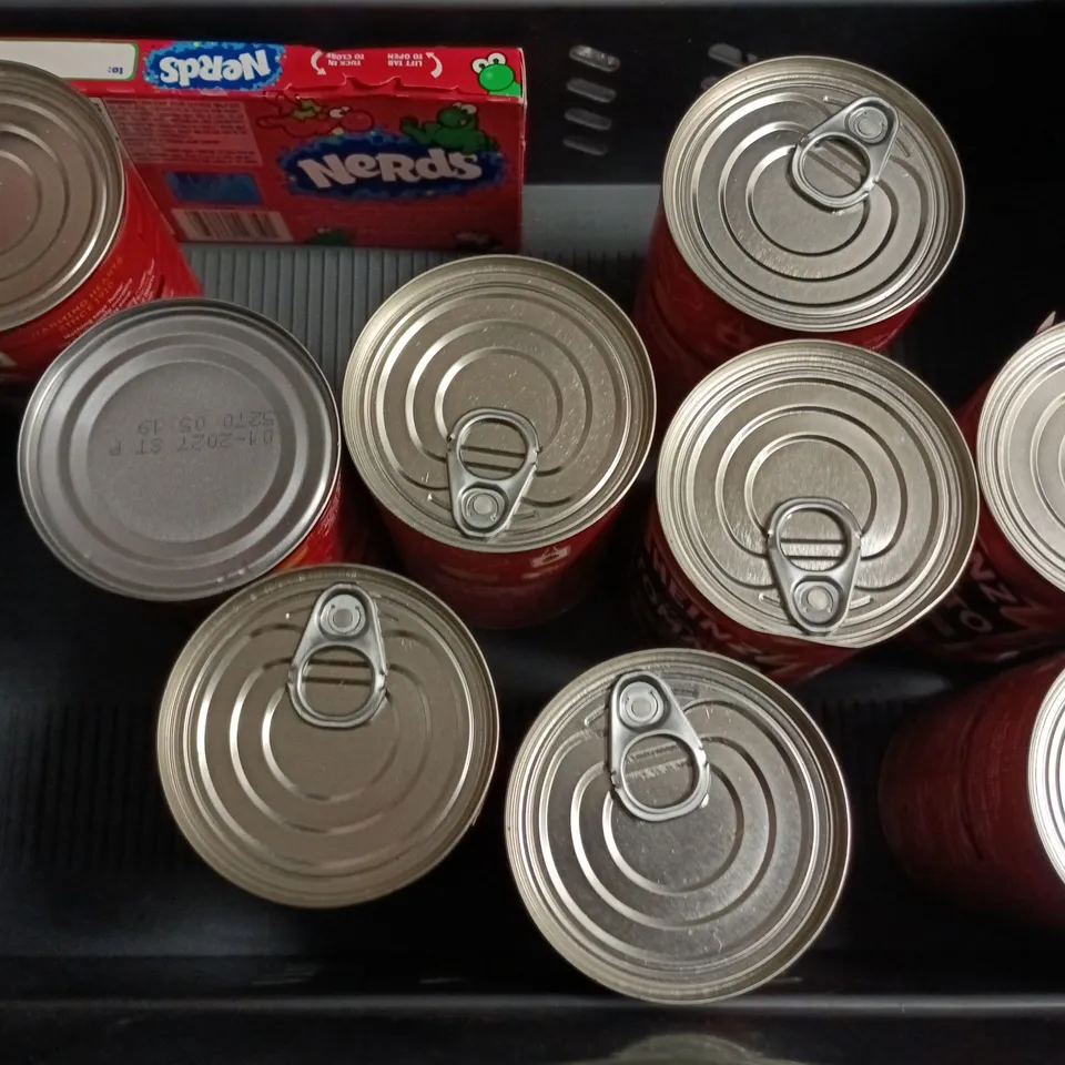 APPROXIMATELY 10 ASSORTED FOOD AND DRINK ITEMS TO INCLUDE NERDS, CARAMEL COLD BREW, AND HEINZ CREAM OF TOMATO SOUP