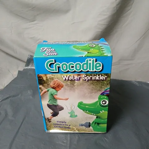 CROCODILE WATER SPRINKLER BOXED