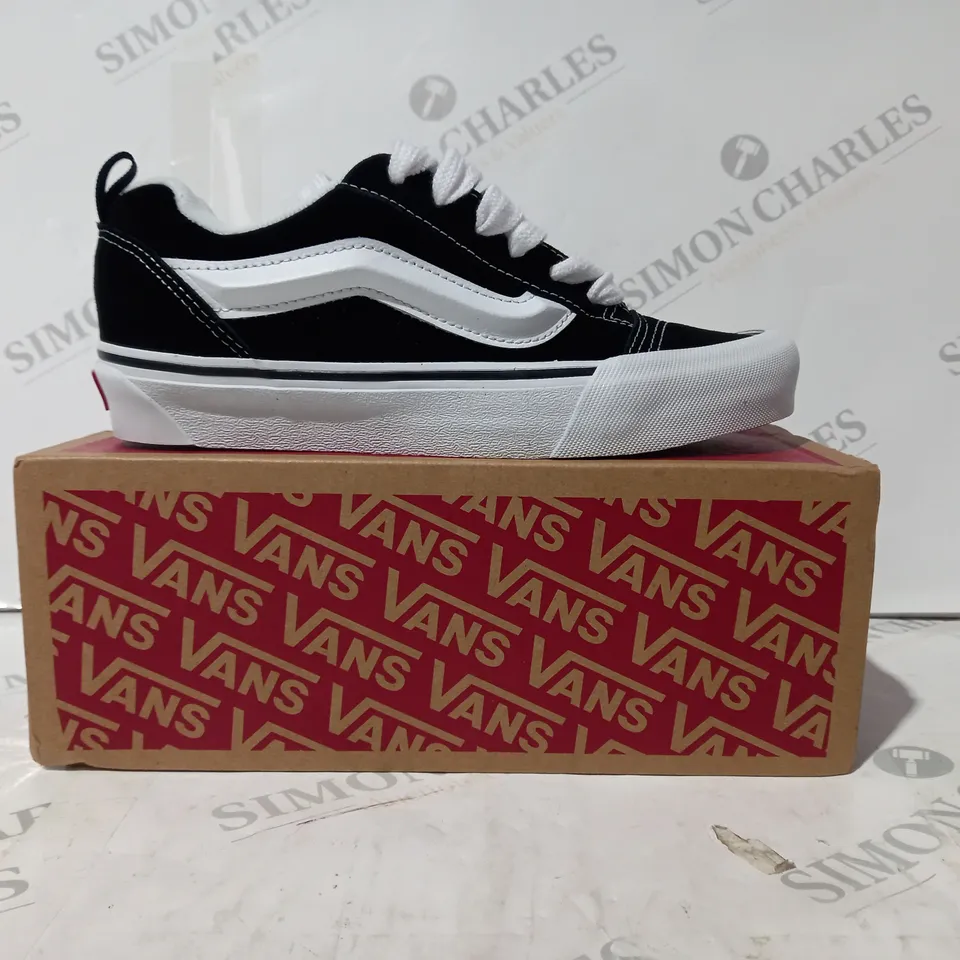 BOXED PAIR OF VANS KNU SKOOL SHOES IN BLACK/WHITE UK SIZE 4