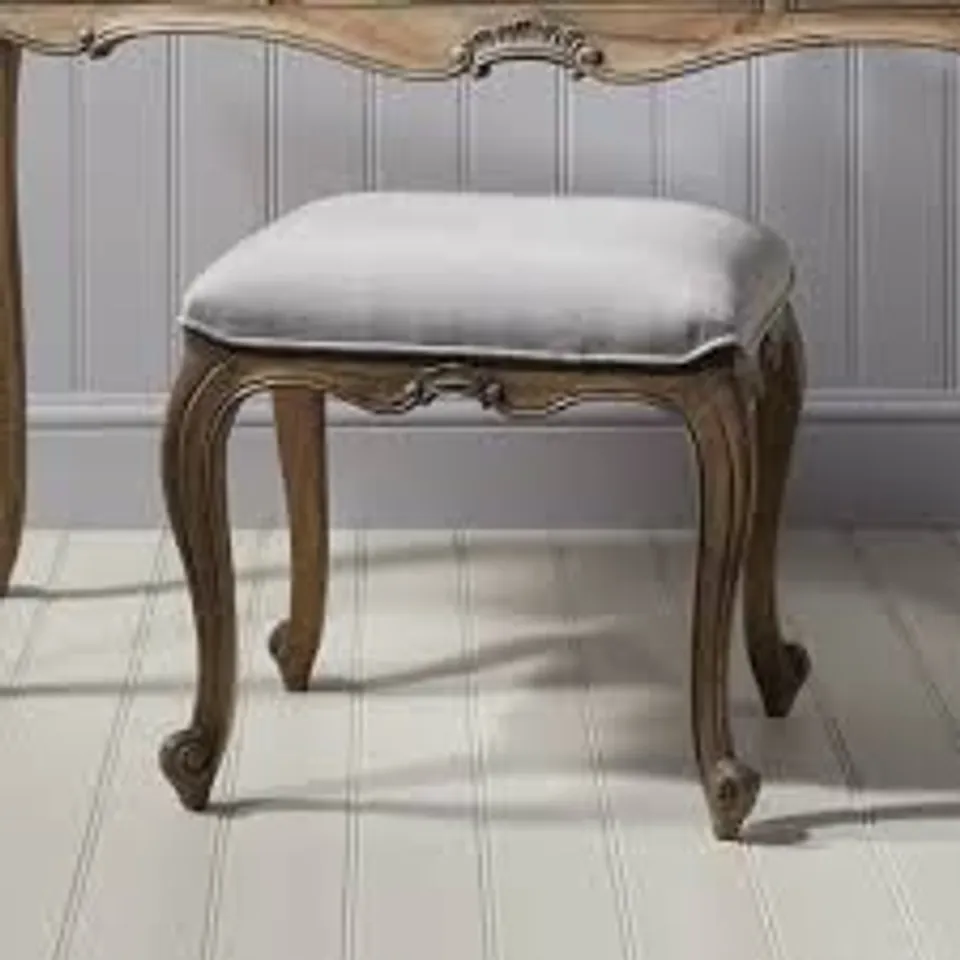 BRAND NEW BOXED HOMESDIRECT365 SERENITY ANTIQUE FRENCH STYLE STOOL - NATURAL 