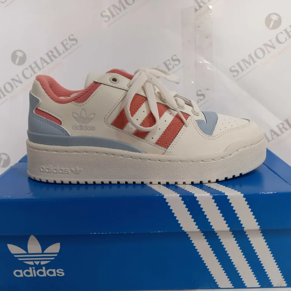 BOXED ADIDAS FORUM BOLD STRIPES WOMENS - UK 5 1/2
