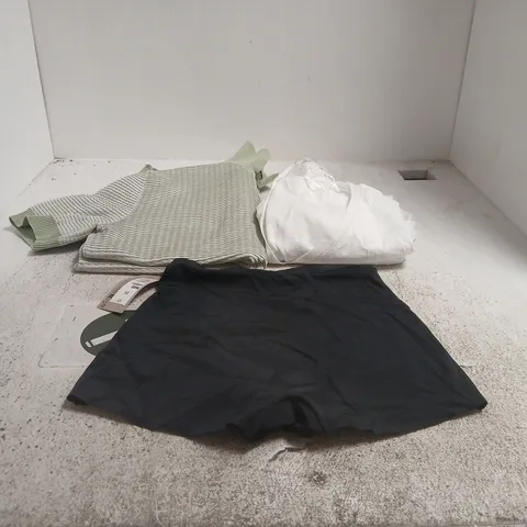 BOX OF APPROXIMATELY 30 ASSORTED CLOTHING ITEMS TO INCLUDE RIVER ISLAND, ZARA, M&S ETC