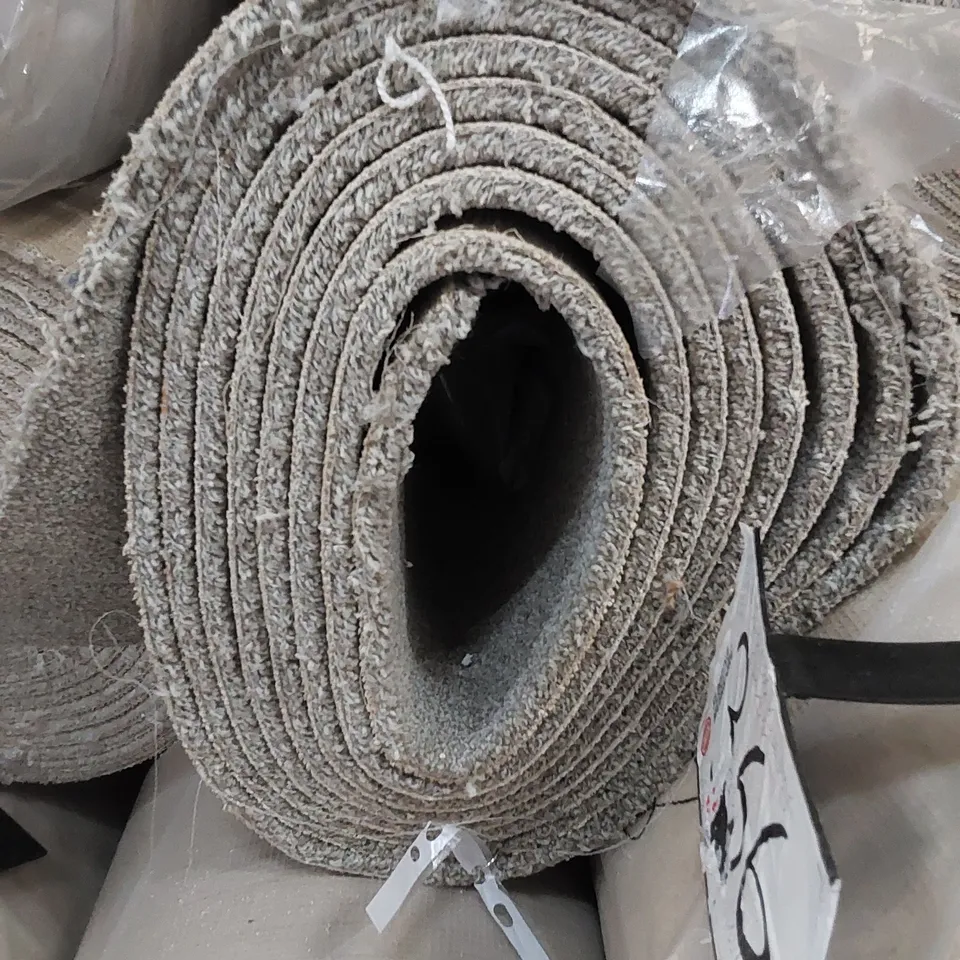 ROLL OF QUALITY PRIMO CHOICE ELITE QUARRY CARPET // SIZE: 6.2 X 4m