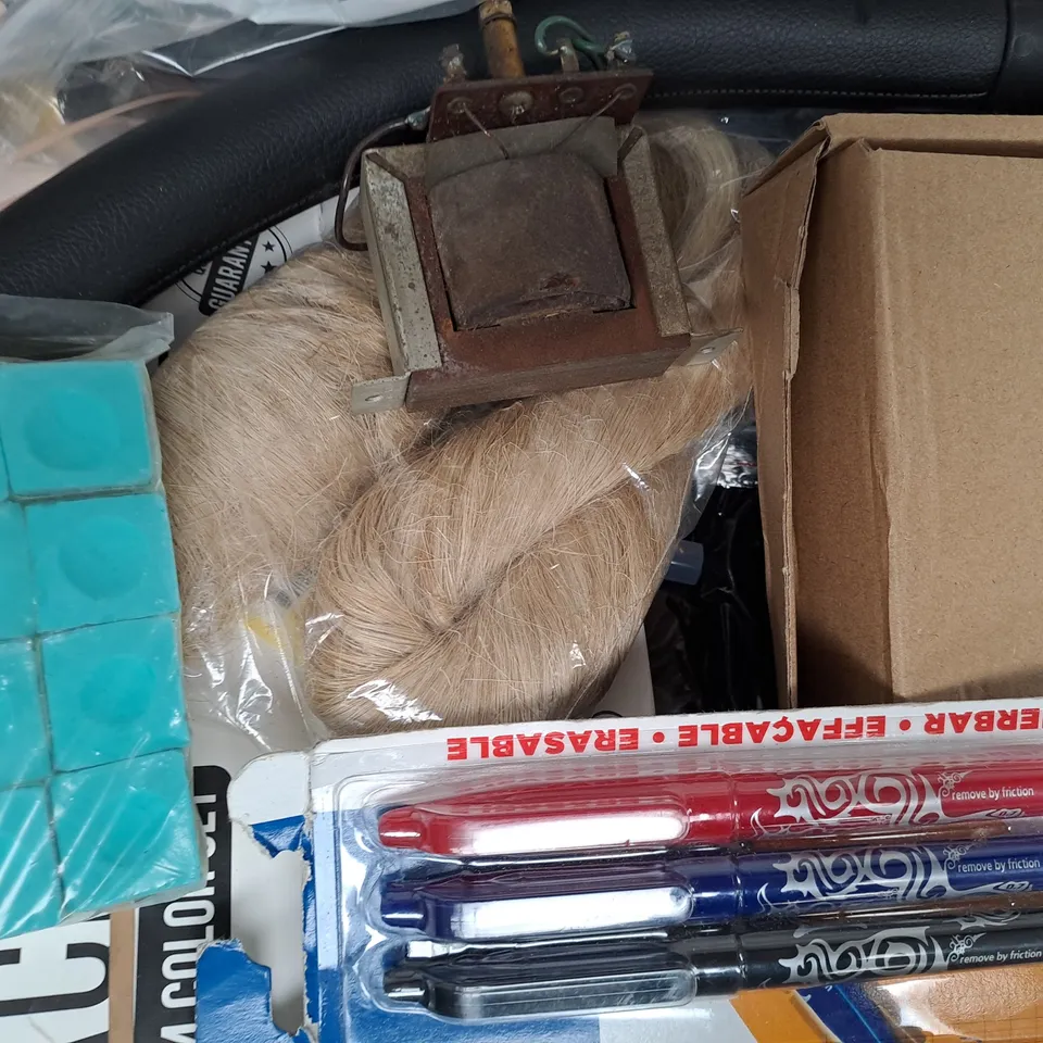 APPROXIMATELY 10 ASSORTED HOUSEHOLD ITEMS TO INCLUDE WORKING HANDS HAND CREAM, NURSES PENSET, ETC