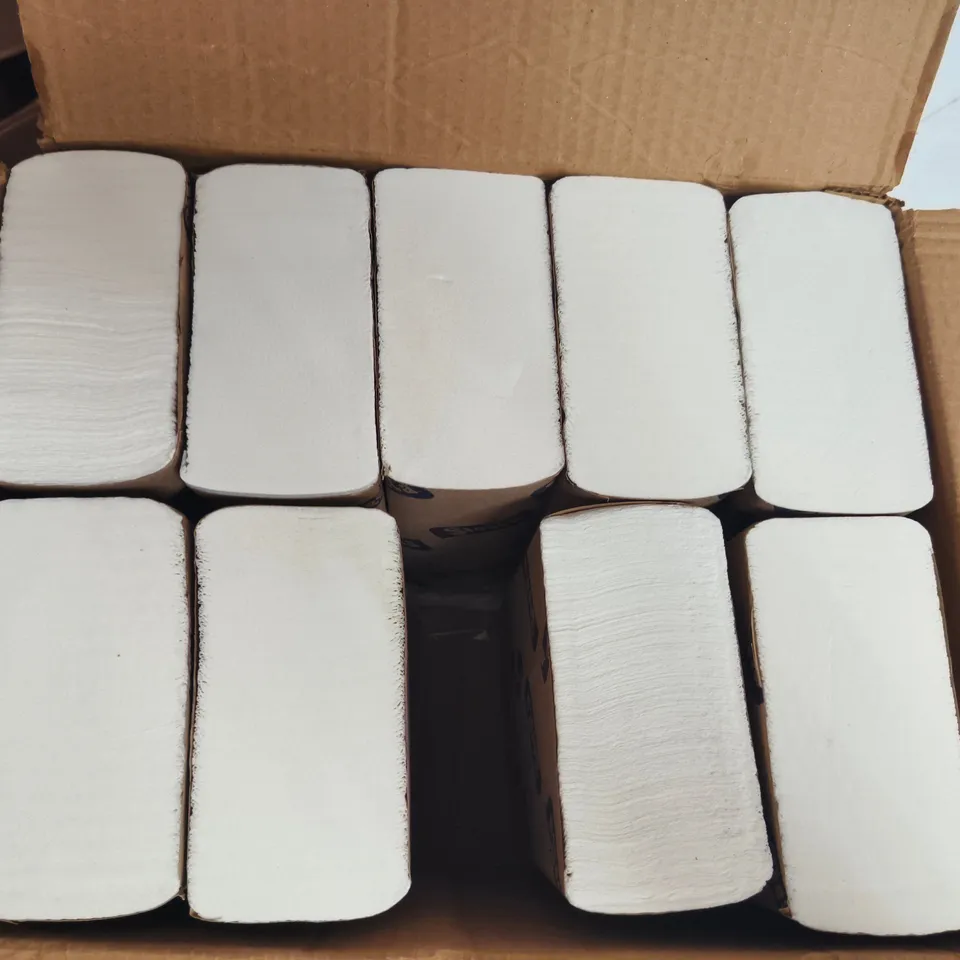 SIESTA Z FOLD HAND TOWELS (BOX TO INCLUDE 10 PACKS OF 300)