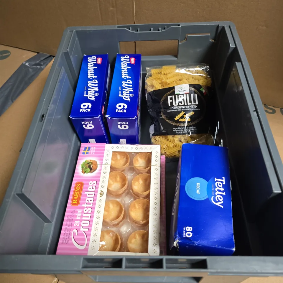 APPROXIMATELY 6 ASSORTED FOOD ITEMS INCLUDING PREMIUM ITALIAN PASTA AND RAHMS MINI CROUSTADES