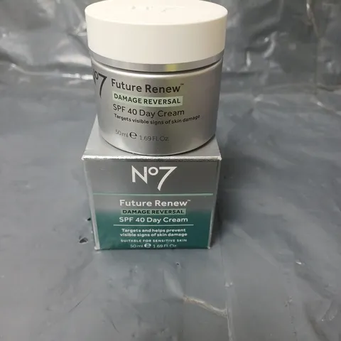 NO7 FUTURE RENEW DAMAGE REVERSAL SPF 40 DAY CREAM