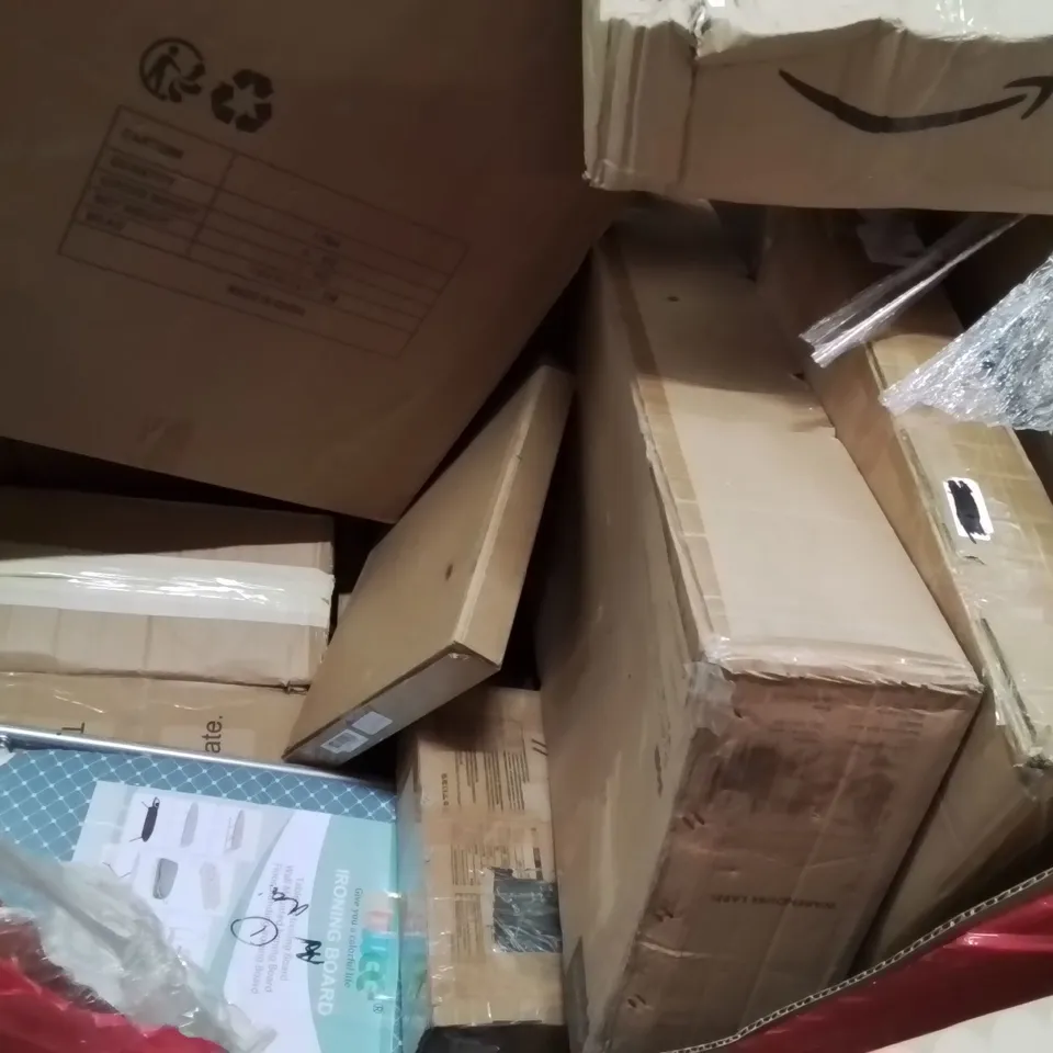 PALLET CONTAINING VARIOUS ASSORTED BOXED HOUSEHOLD ITEMS TO INCLUDE: KIDS TRUNKI, AIRFRYER, SATELLITE SPEAKER STANDS, PANEL HEATER AND LOTS MORE UNMARKED BOXED ITEMS 