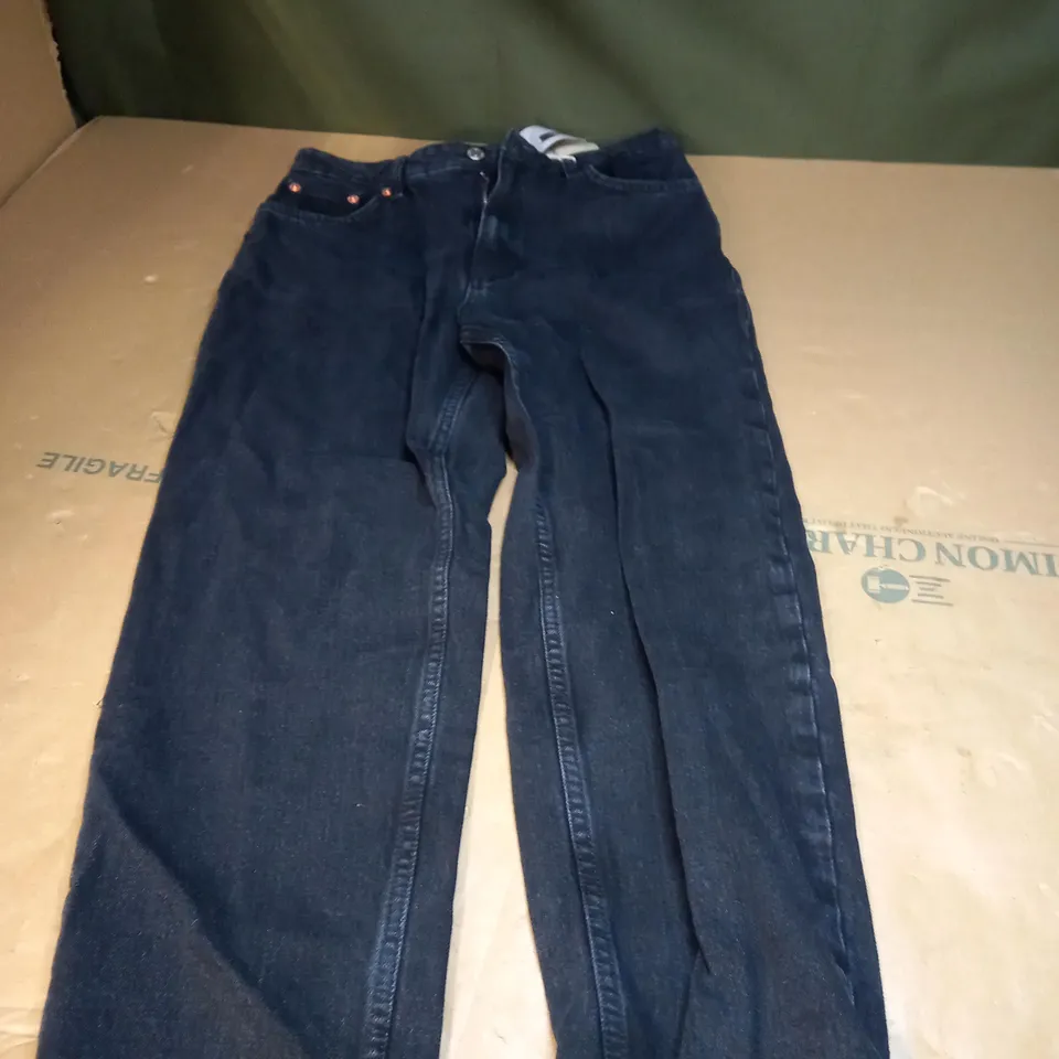 PAIR OF MNG HIGH WAIST JEANS SIZE 38