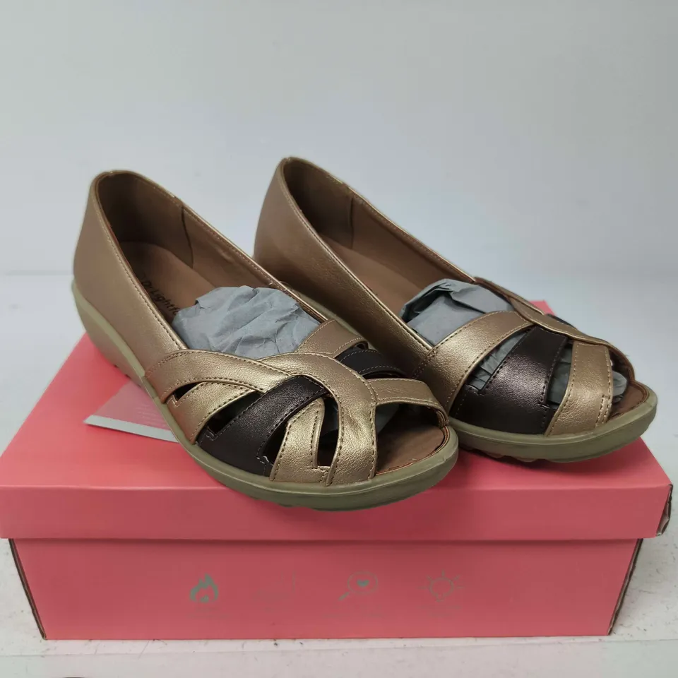 BOXED PAIR OF SUSAN PEWTER BRONZE WOMEN'S SANDALS - UK SIZE 4