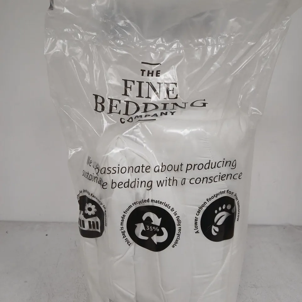 THE FINE BEDDING COMPANY SPUNDOWN DUVET – SMALL KING, 155 X 220 CM, 10.5 TOG
