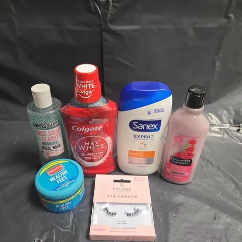 APPROXIMATEY 20 ASSORTED HEALTH AND BEAUTY PRODUCTS TO INCLUDE - COLGATE MAX WHITE MOUTHWASH - SANEX SHOWER CREAM AND O'KEEFE'S HEALTHY FEET CREAM