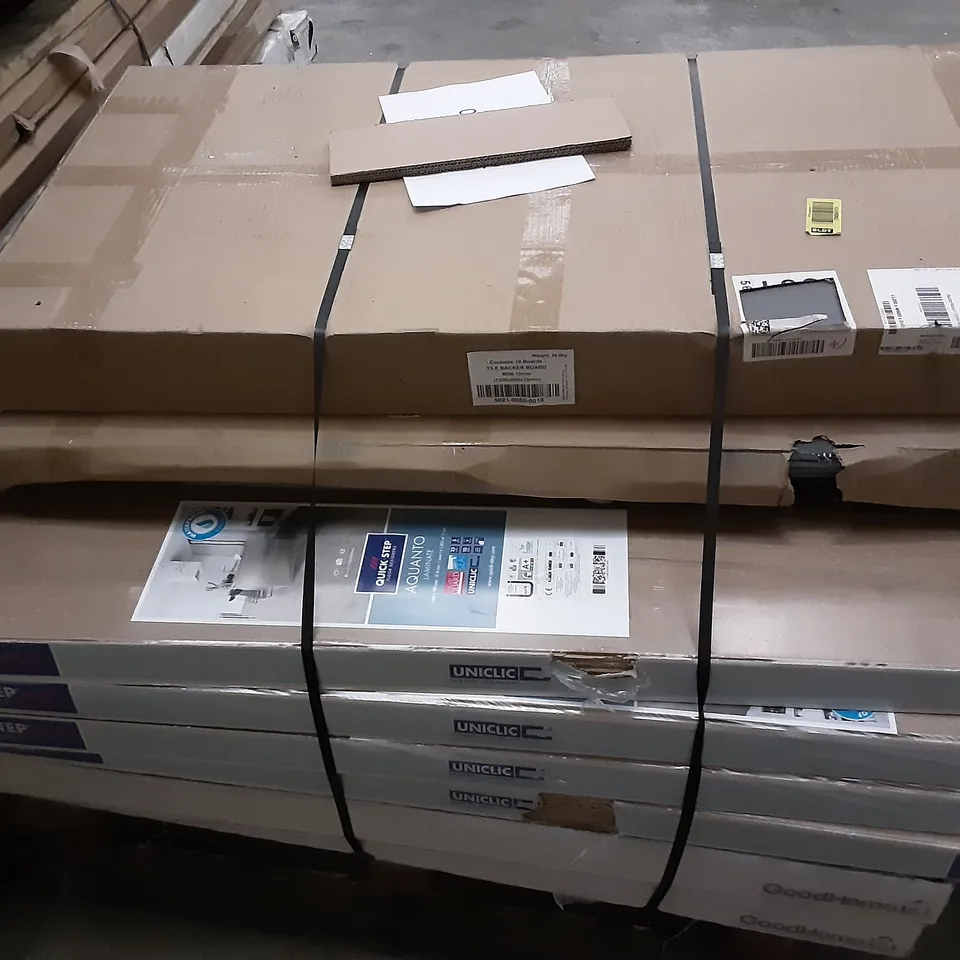 PALLET OF ASSORTED LAMINATE FLOORING 