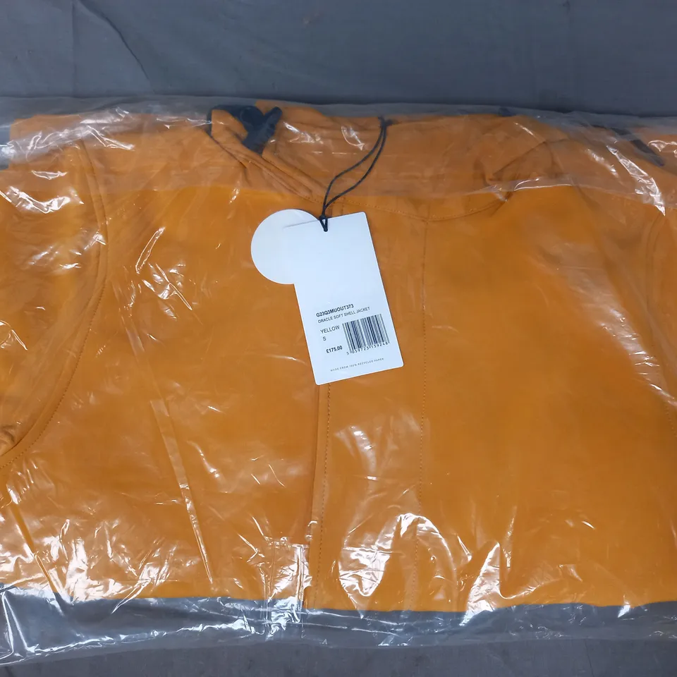 PRETTY GREEN ORACLE SOFT SHELL JACKET IN YELLOW SIZE SMALL