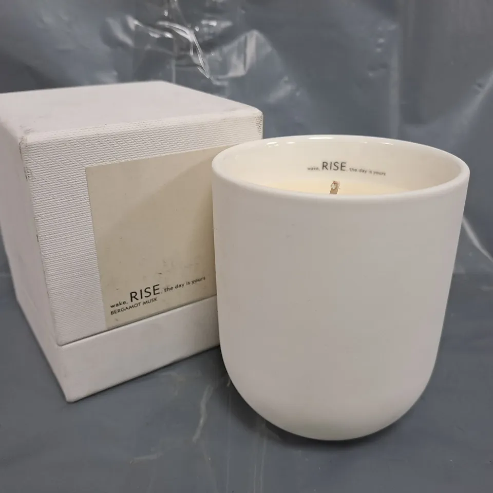 UNBRANDED BERGAMOT MUSK SCENTED CANDLE
