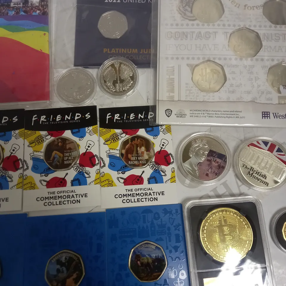 LOT OF APPROXIMATELY 25 COLLECTIBLE COINS & TOKENS