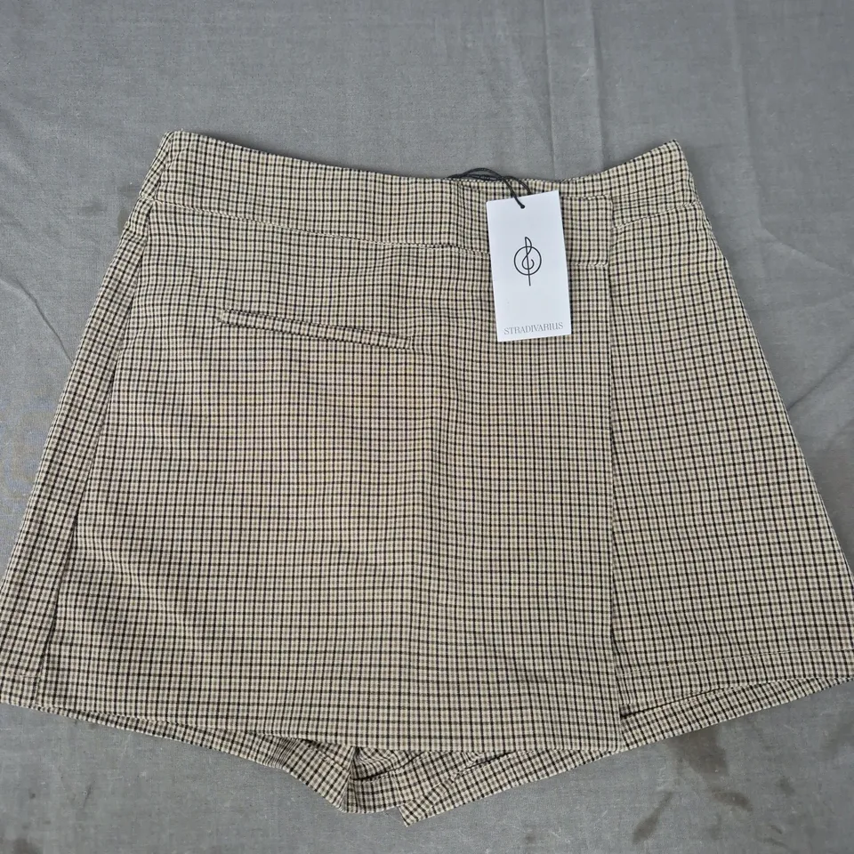 STRADIVARIUS CHECK SKIRT SIZE UK SMALL