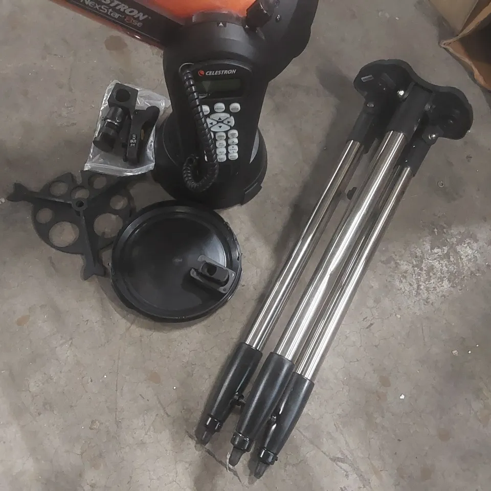 BOXED CELESTRON NEXSTAR 8SE COMPUTERISED TELESCOPE