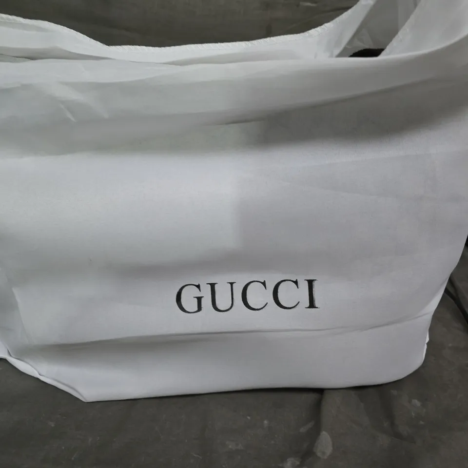 GUCCI GG SUPREME MONOGRAM MESSENGER BAG – BEIGE CANVAS WITH BROWN LEATHER TRIM