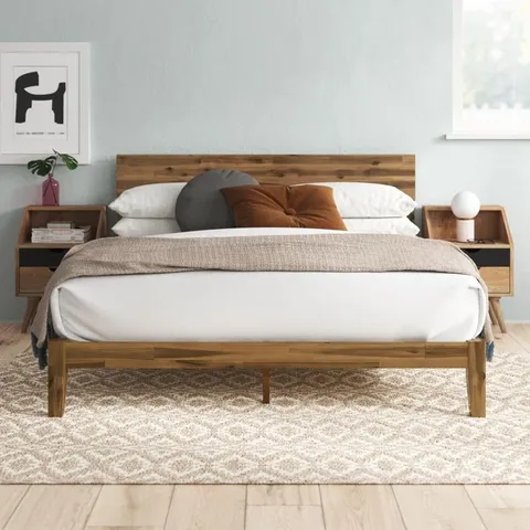 BOXED SADE VINTAGE KINGSIZE BEDFRAME WITH SOLID WOOD HEADBOARD 