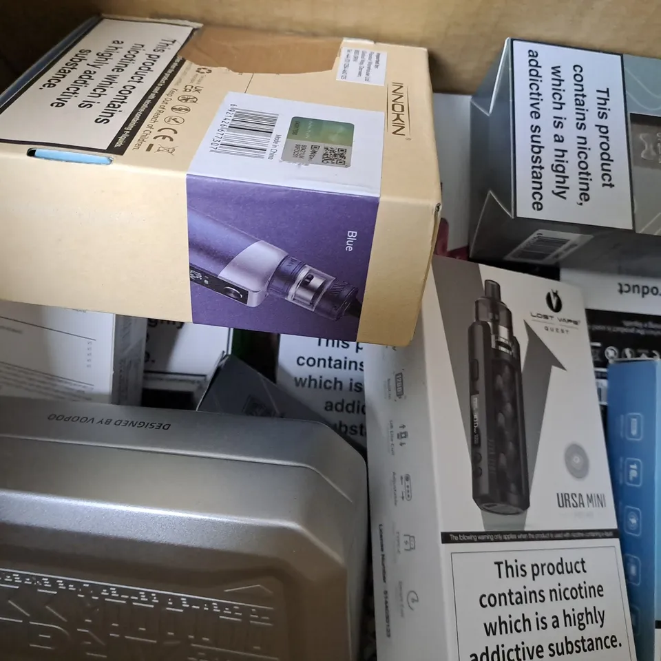 APPROXIMATELY 10 ASSORTED E-CIGARETTE PRODUCTS TO INCLUDE VOOPOO ARGUS PRO, VAPORESSO LUXE X PRO, VOOPOO DRAG X2 