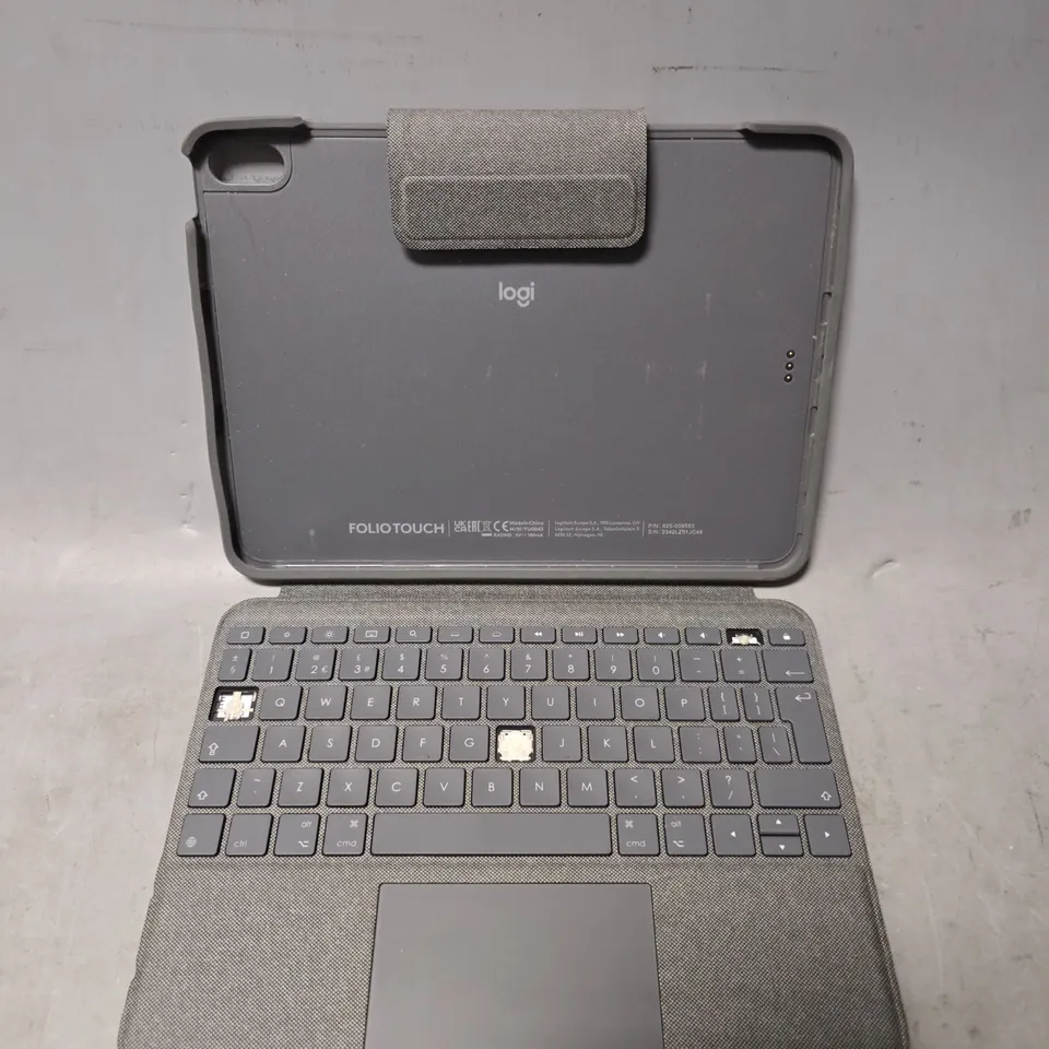 LOGITECH FOLIO TOUCH KEYBOARD CASE - GREY